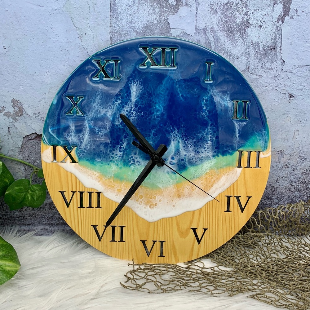 Light Resin ocean wave clock. Beach house decor. Lakeshore Seashore